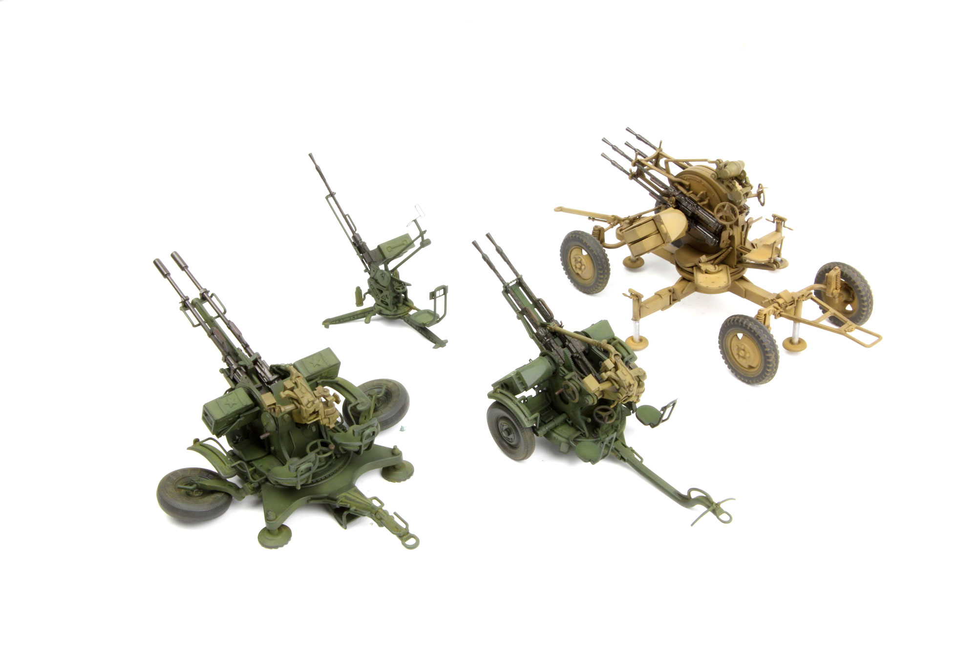 SPS-026  RUSSIAN LIGHT AA GUN SET 1/35 Meng