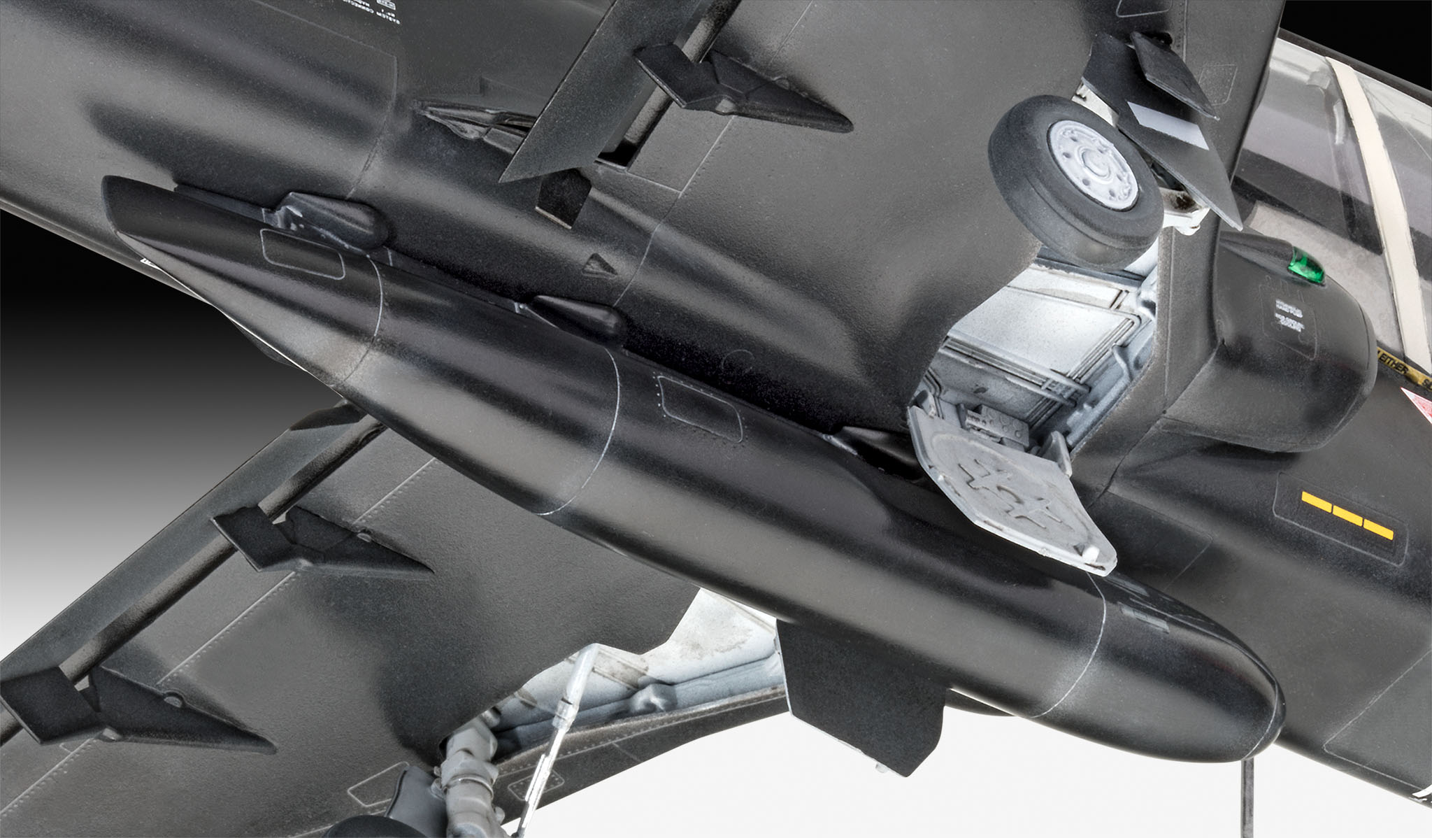 03852RE Реактивный самолет BAe Hawk T2 Revell