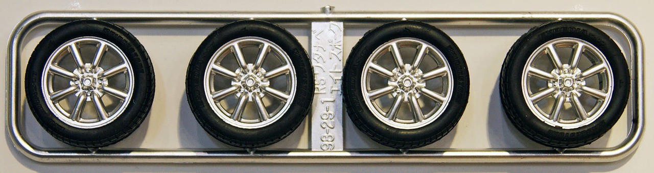 05243 RS Watanabe 8 Spoke 17 inch Aoshima