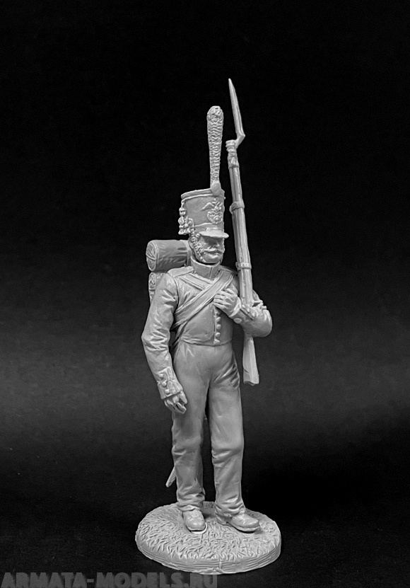 CHM-54250. Рядовой гренадерских полков и рот (2 варианта головы, 2 варианта рук), Россия 1834-43 гг. 54 мм. Материал - смола. Chronos Miniatures