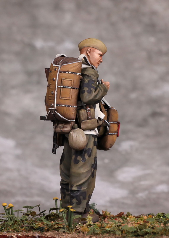 3105SOGA Ручной пулемётчик парашютист (второй номер)РККА. 1941 г. SOGA Miniatures