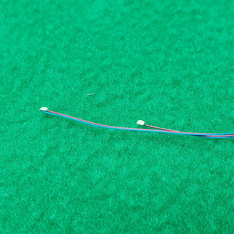 5415 светодиод на проводе 0603 белый свет - 2 шт