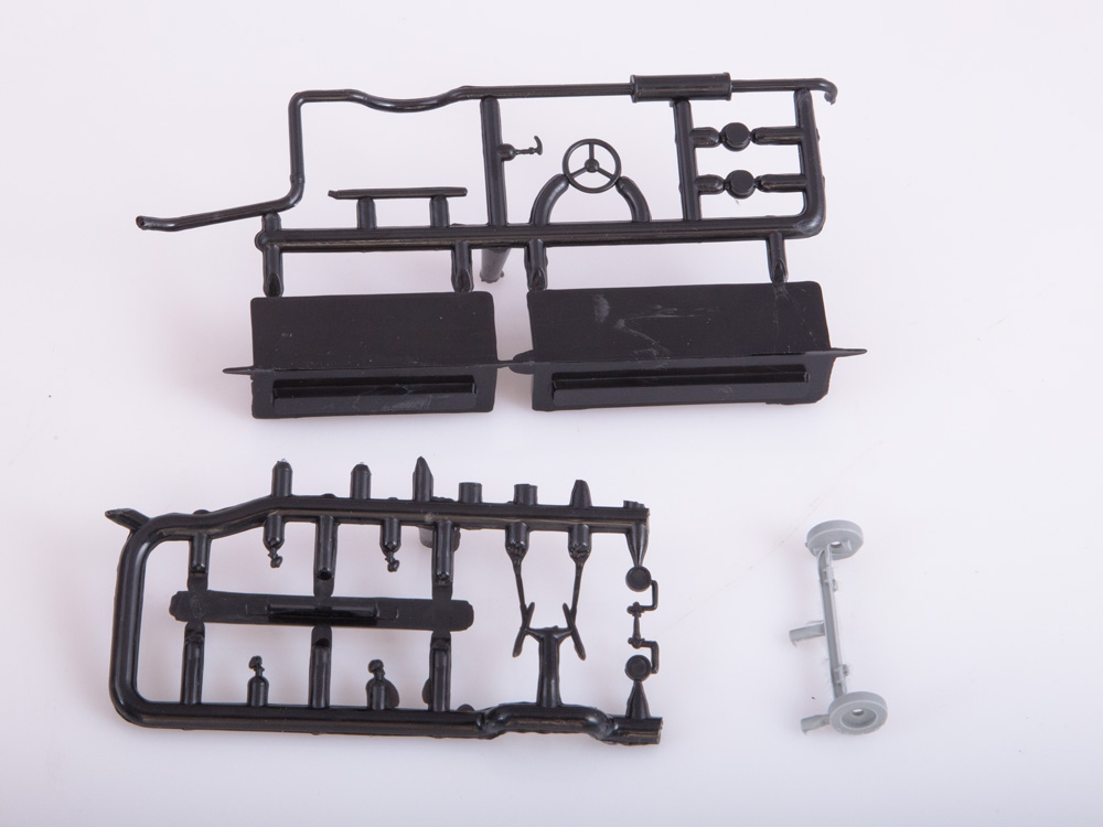 4023AVD Сборная модель Автобус КАГ-3 AVD Models