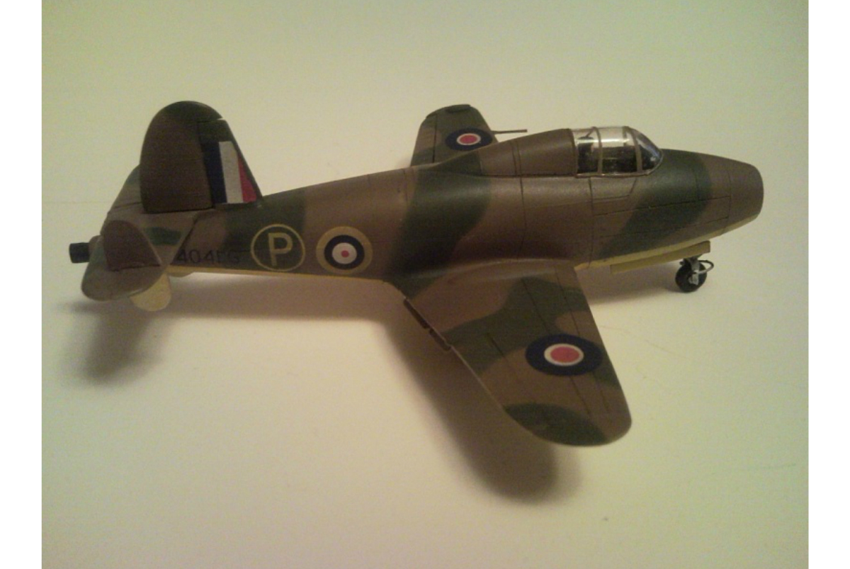 72022 Экспериментальный самолет Е28/39 Пионер ARK model