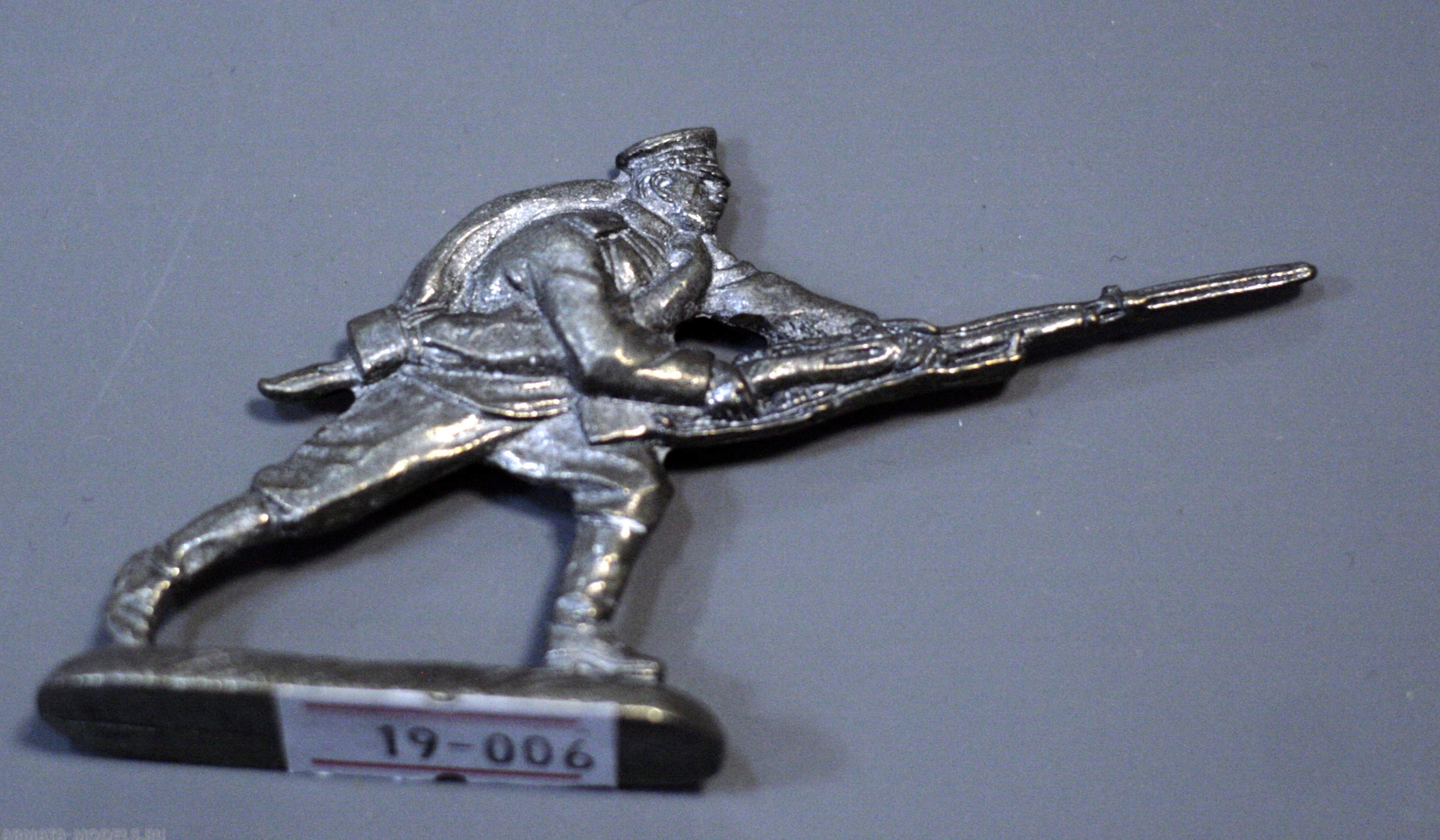 Н-19-006 Русский солдат в атаке Солдатики "Ура"