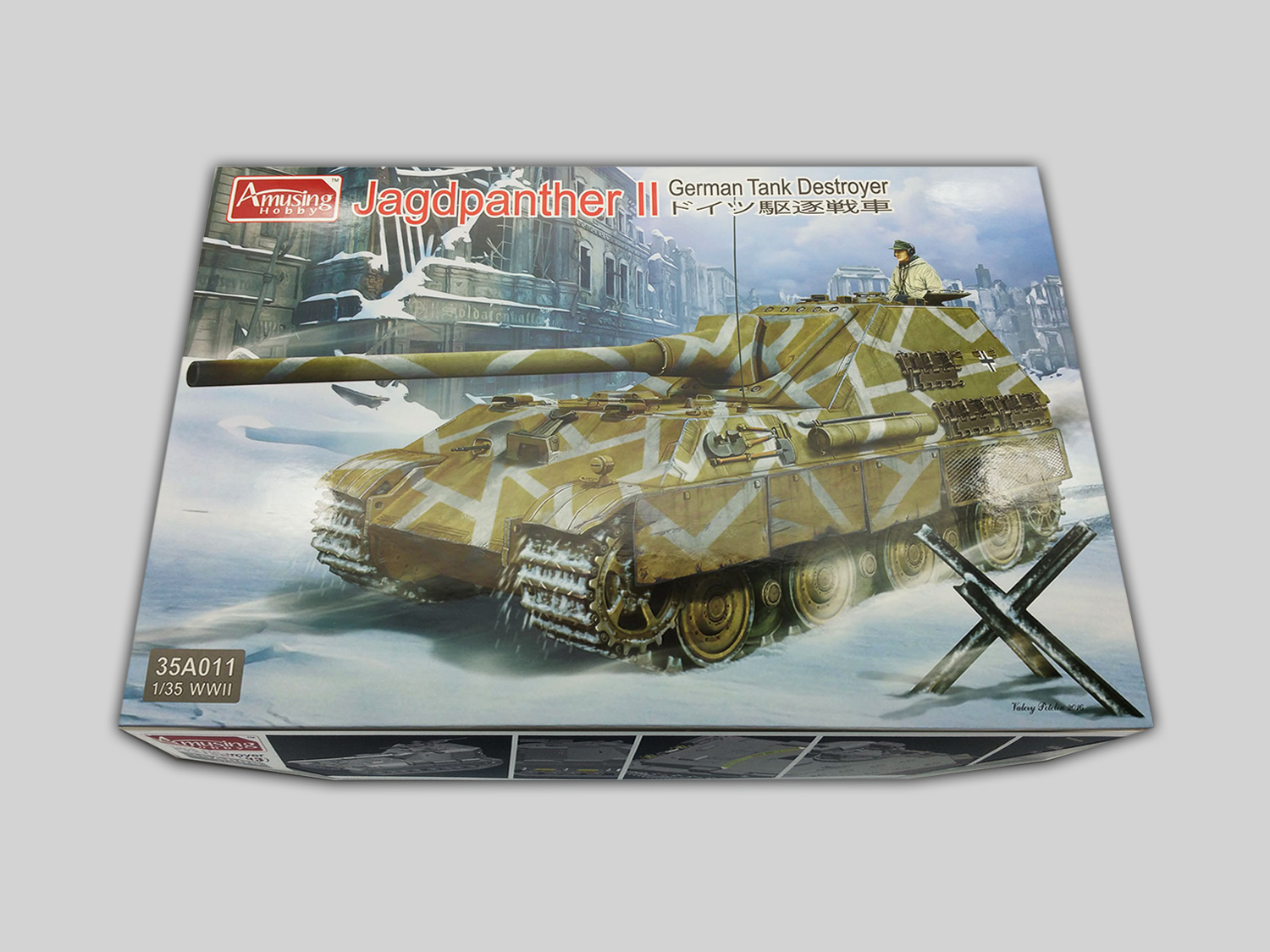 AH35A011 German Tank Destroyer Jagdpanther II Amusing Hobby