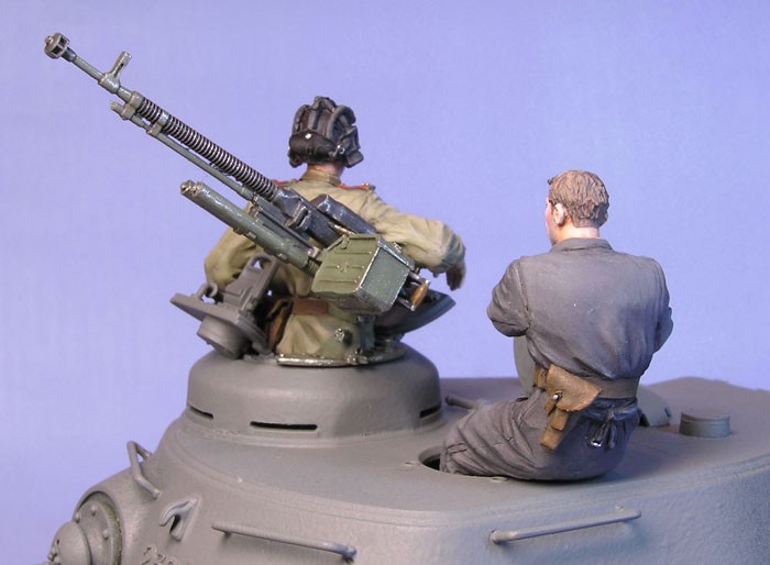Т-35099 Советские танкисты Ис-2 (лето 1944 -45 гг) (2 + ДШКМ) Tank