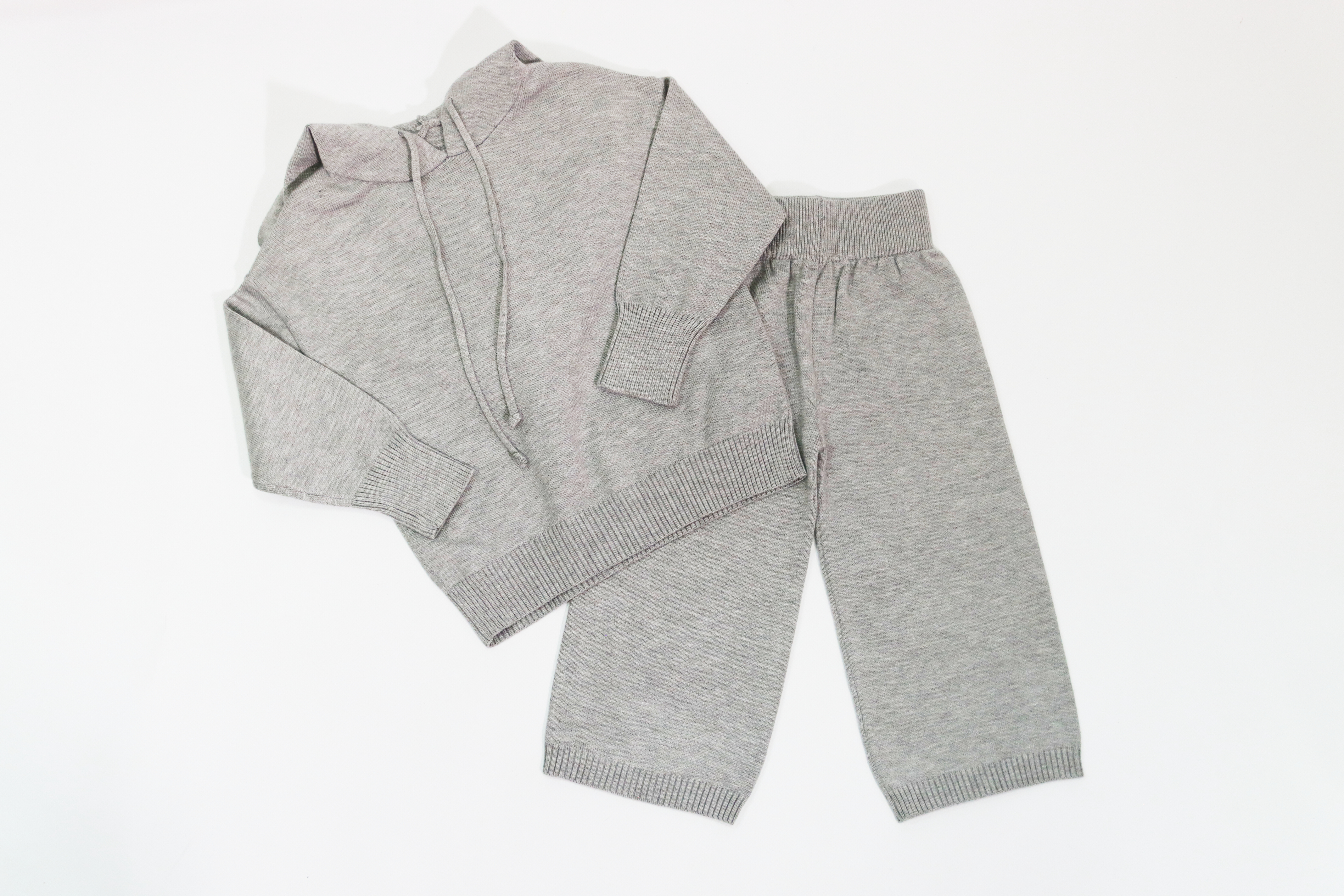 Детский вязанный костюм