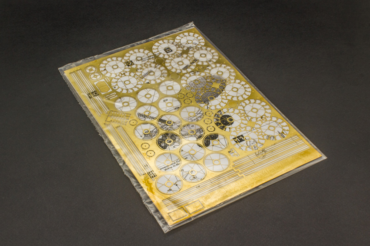 RIM24003 Набор фототравления для Луноход-1, масштаб