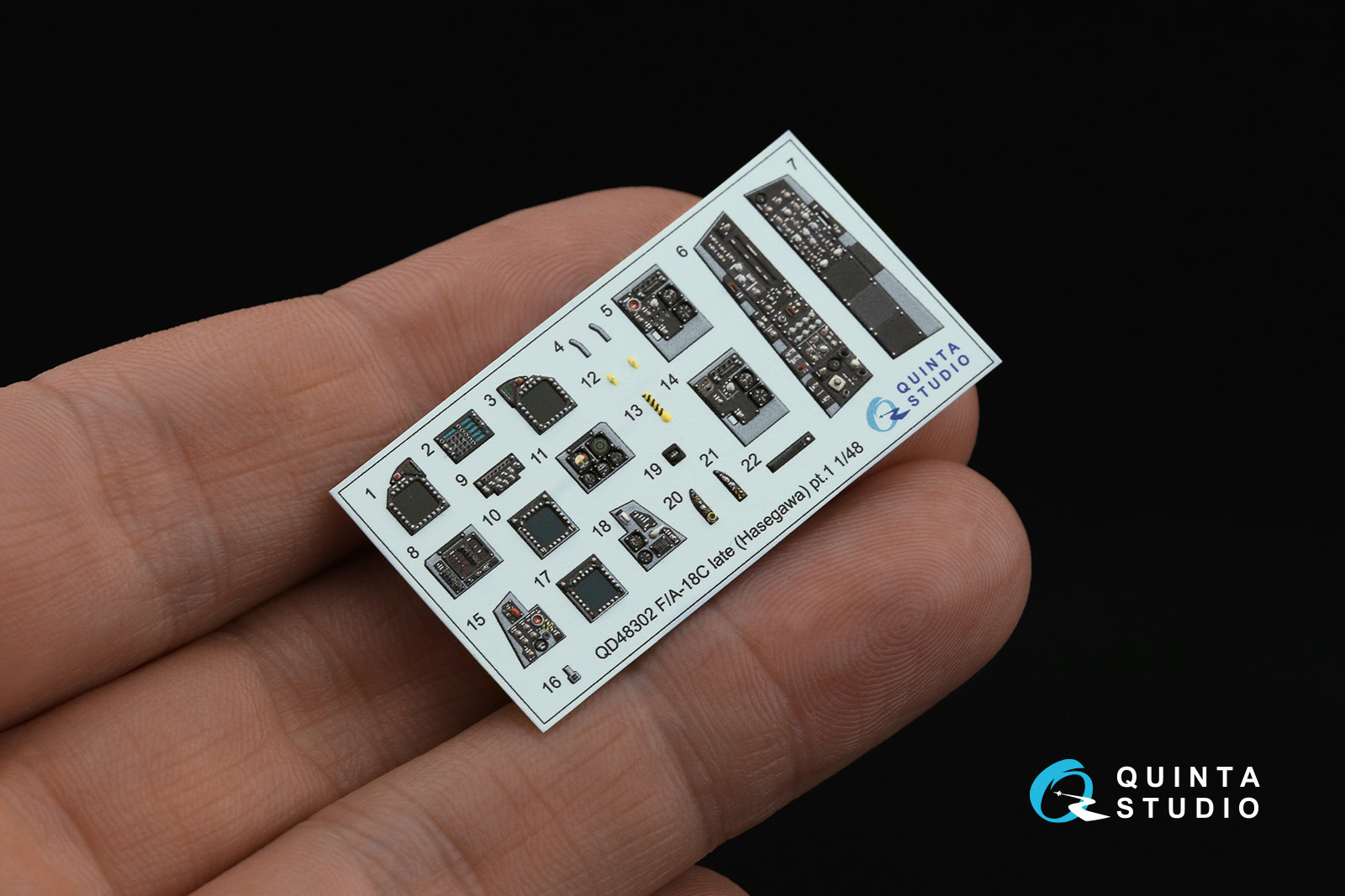 QDS-48302 3D Декаль интерьера кабины F/A-18C late (Hasegawa) (Малая версия)