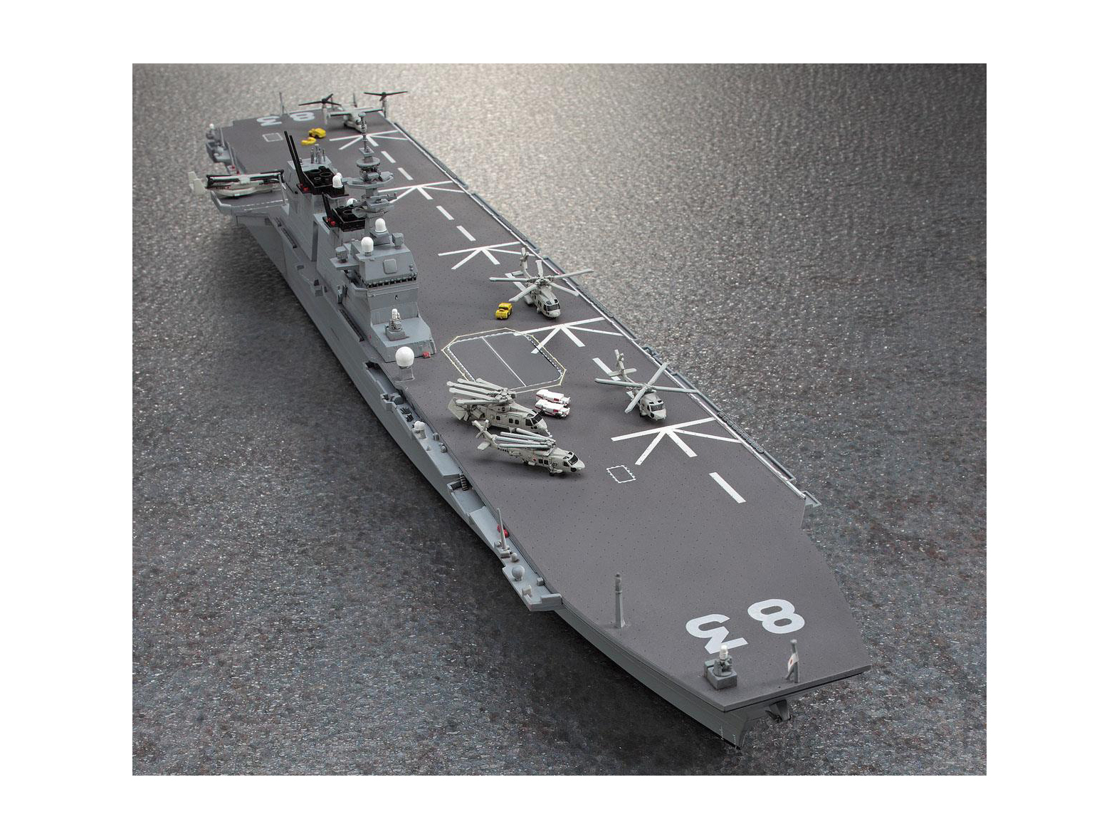 49031-Корабль J.M.S.D.F. DDH IZUMO Hasegawa