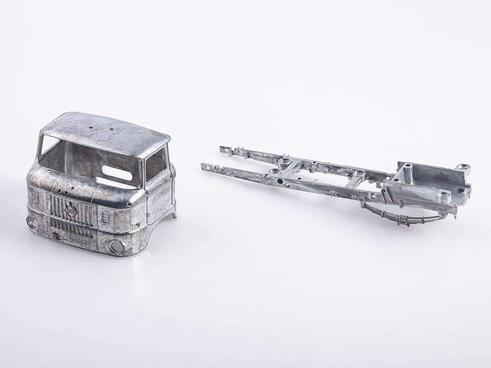 1565AVD IFA W50L бортовой с тентом AVD Models