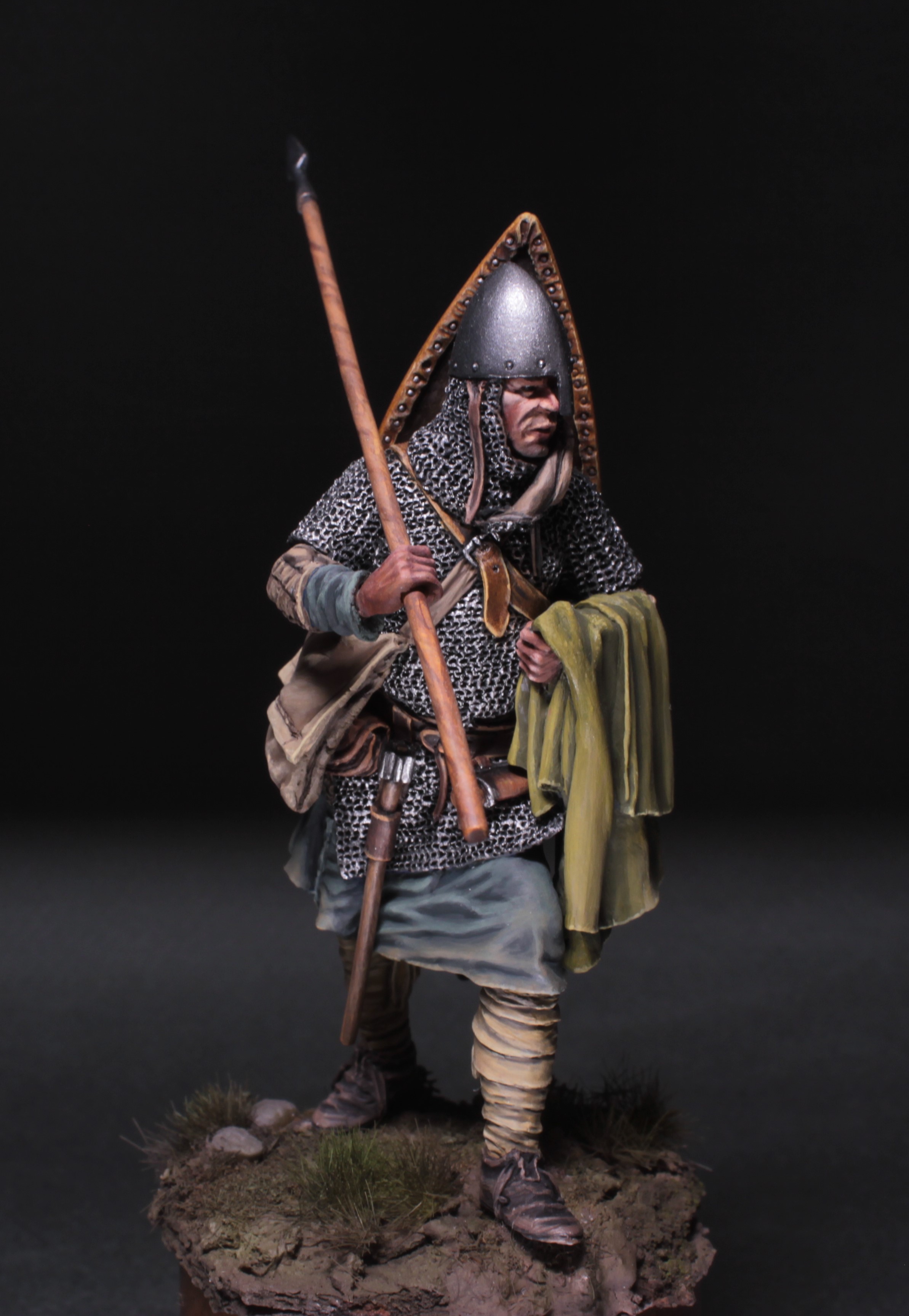 75-016TIN European knight TinBerlin