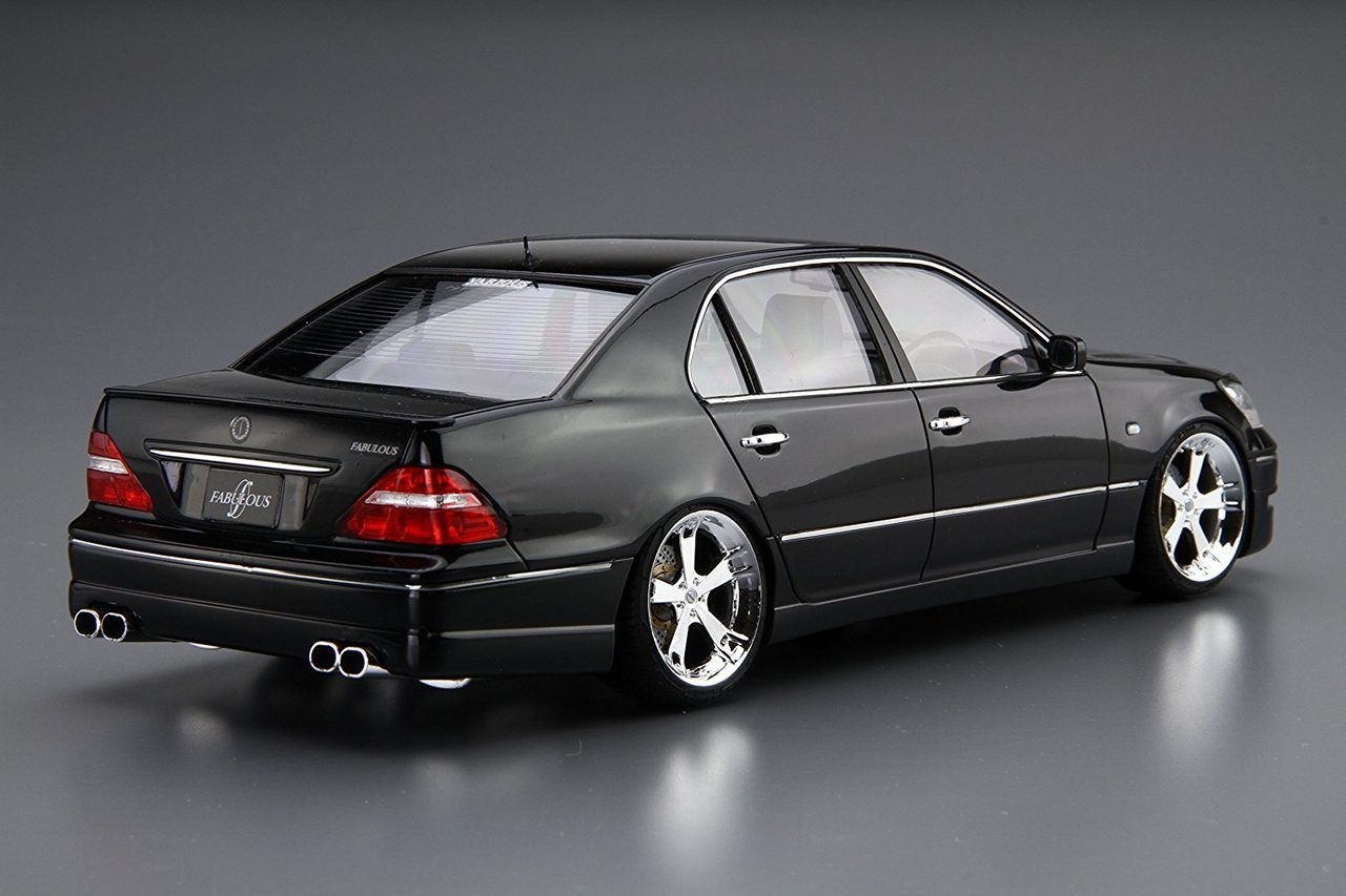 05238 Toyota Celsior Fabulous '03 UCF31 Aoshima