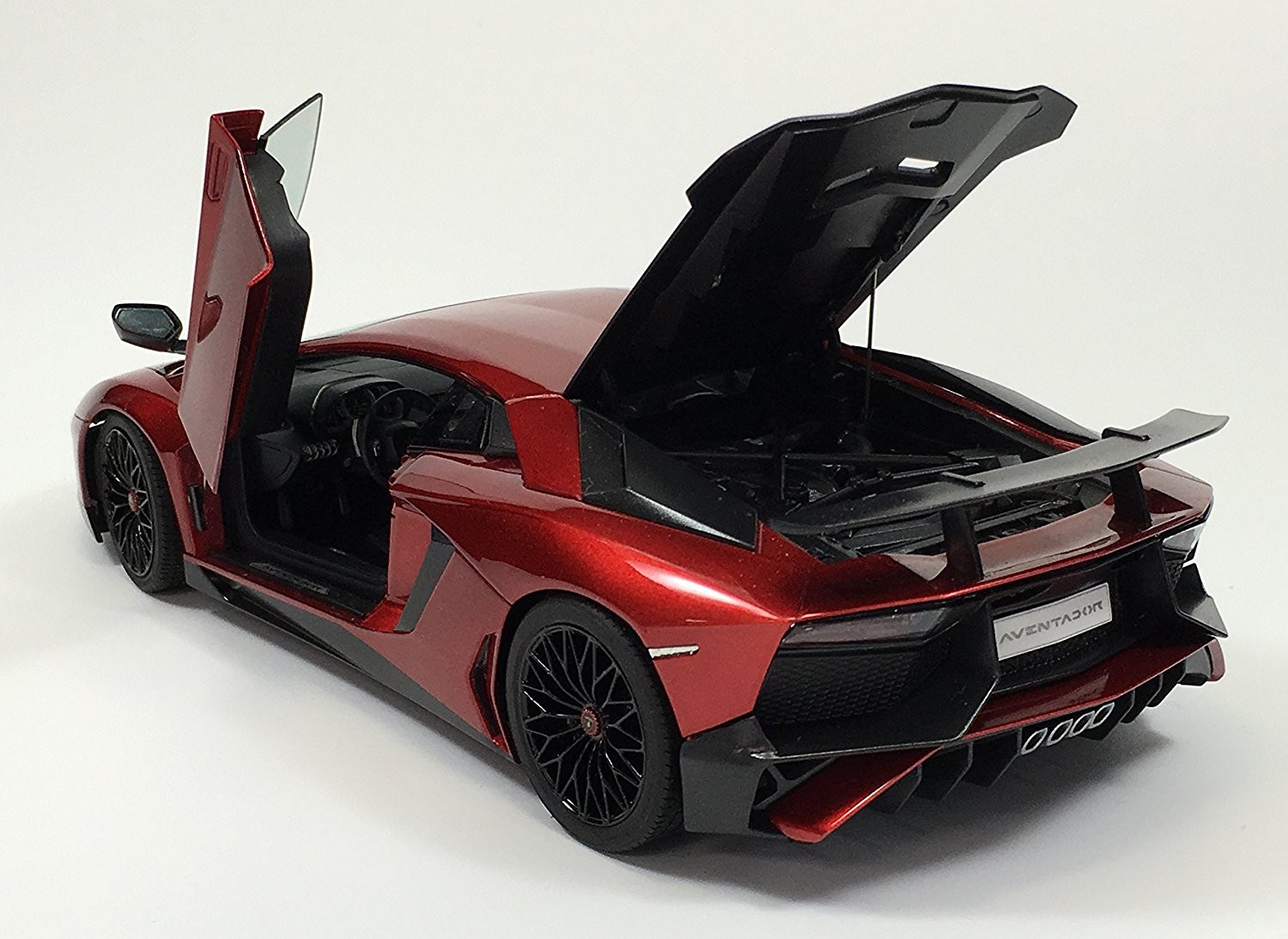 05120 Lamborghini Aventador LP750-4 SV Aoshima
