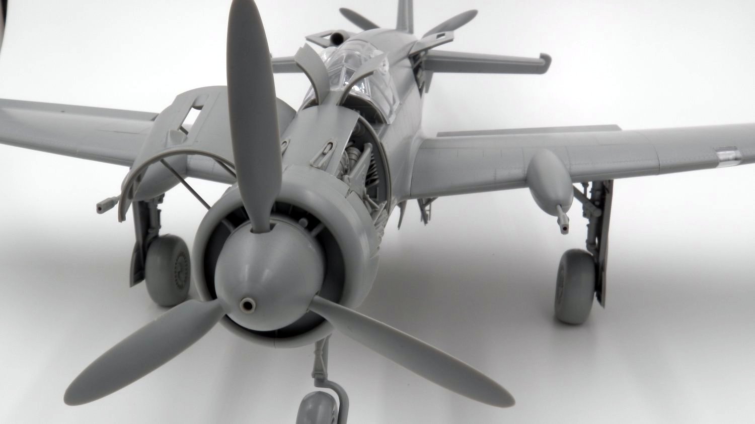 01E07 Тяжелый немецкий истребитель Luftwaffe Dornier Pfeil Do 335B-2 Zerstorer (прототип) 1/32 HK Models