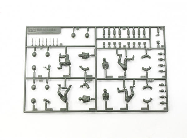 35030T Немецкие пехотинцы в атаке, 8 фигур Tamiya