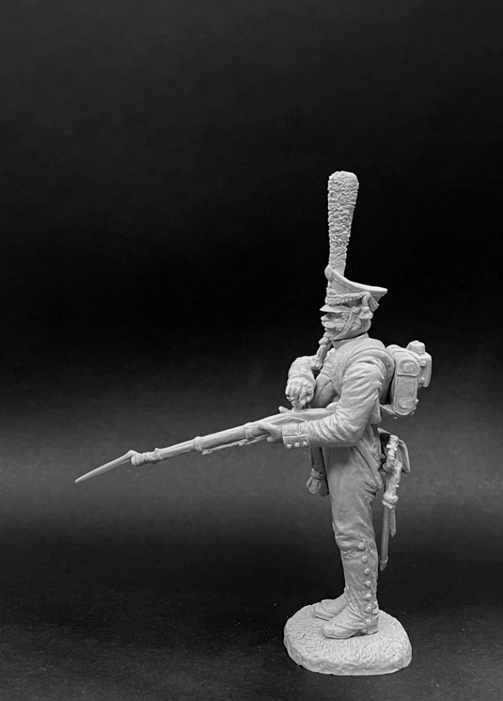 CHM-54274(M). Рядовой гренадерских полков и рот, Россия 1812-14 гг. (2 варианта голов, 2 варианта рук).  54 мм. Материал - белый металл. Chronos Miniatures