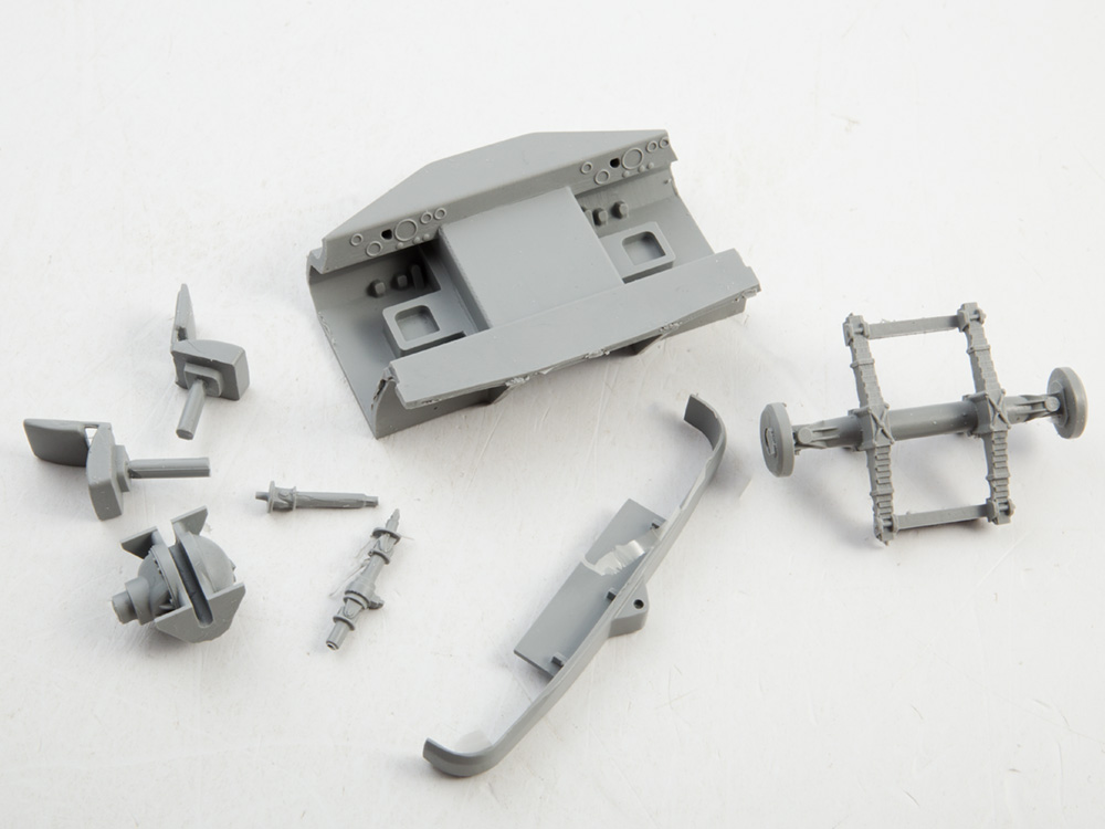 1501AVD Сборная модель Аэродромный тягач МАЗ-541 AVD Models