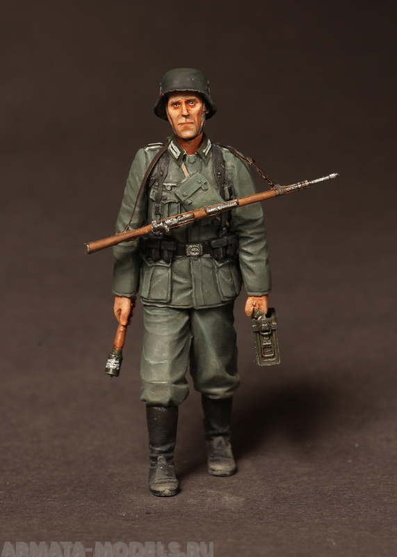 3530SOGA The German infantryman on march. 1939-42 SOGA Miniatures