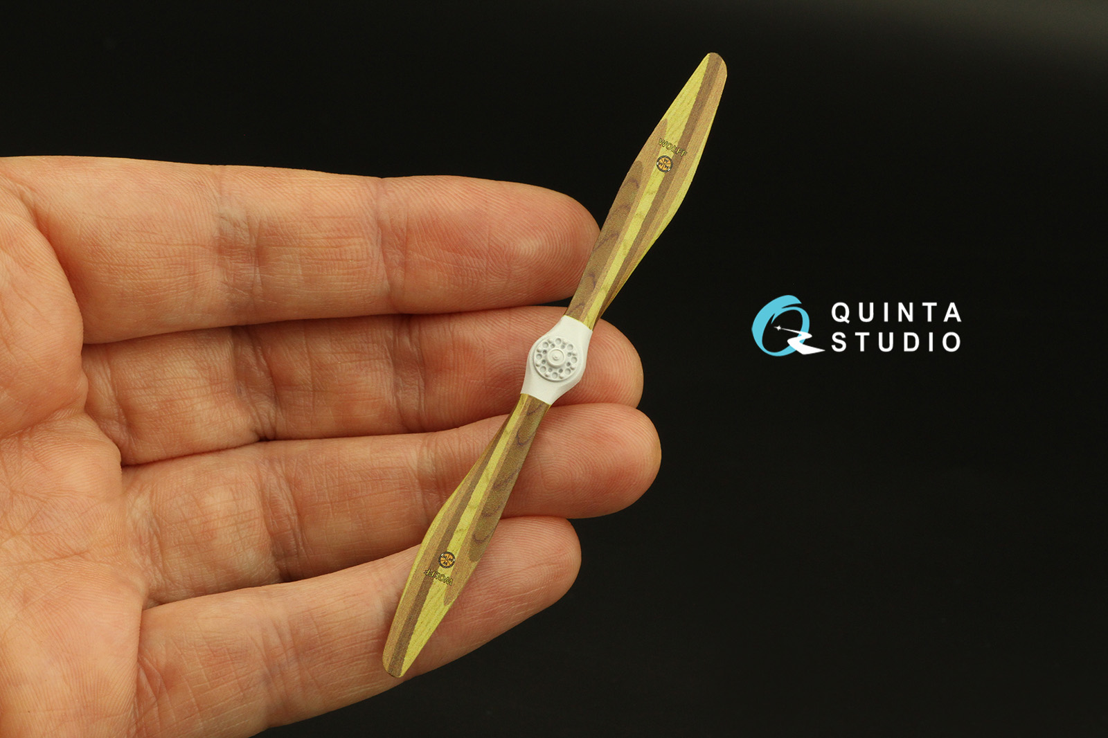 QL32006 Деревянные пропеллеры Wolff (WNW)