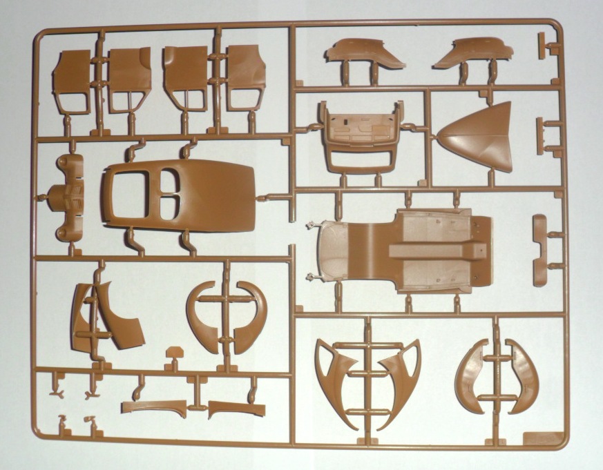 35477 Штабная машина Капитан седан с советским штабным персоналом ICM