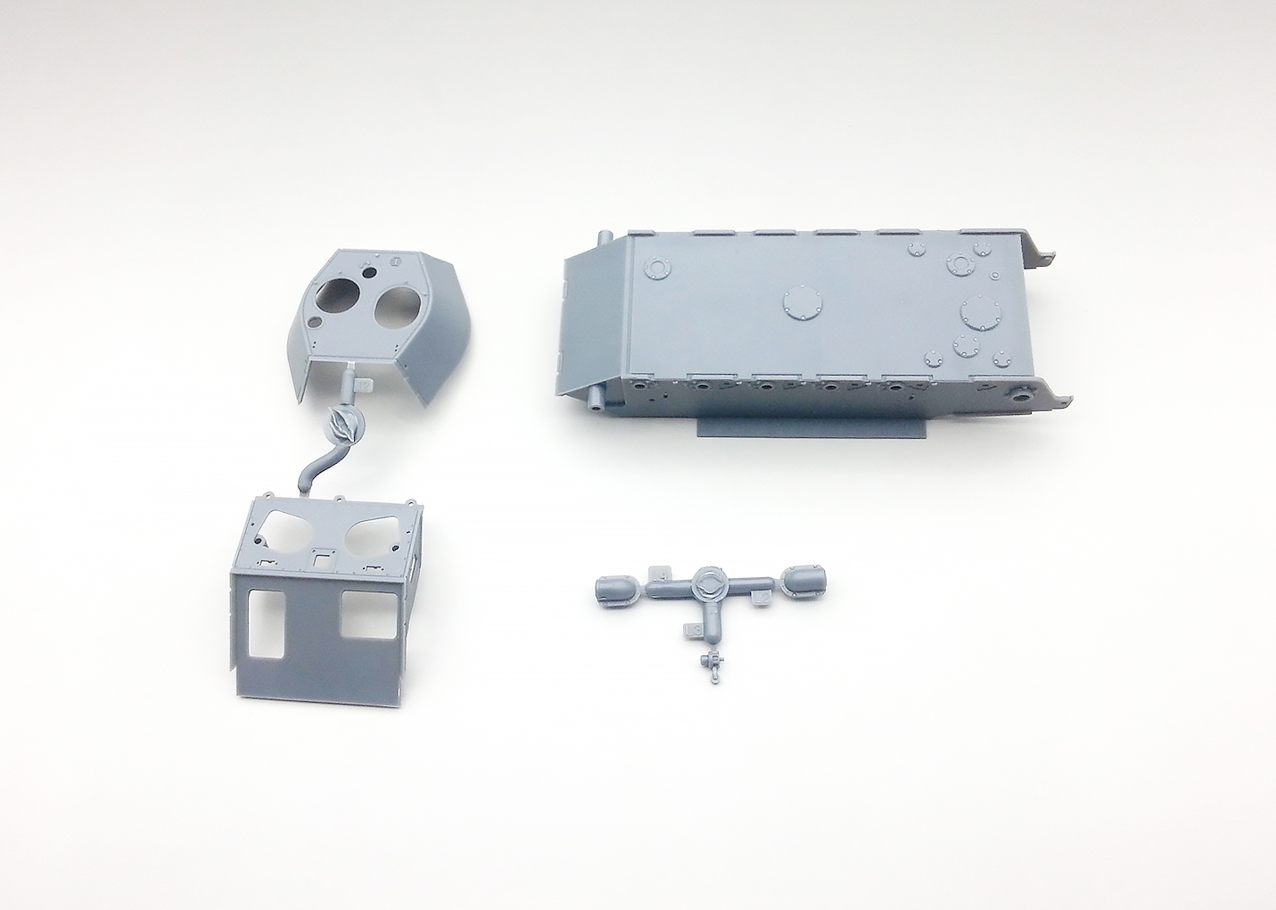 AH35A004 German Heavy Armored Reconaissance Tank LEOPARD VK1602 Amusing Hobby