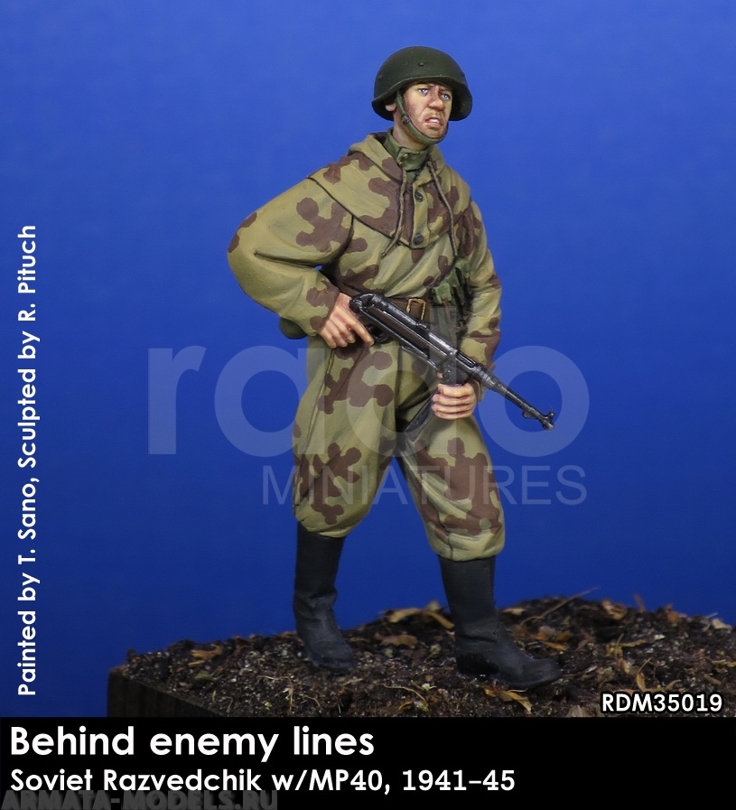 RDM35019 Советский солдат  Soviet Razviedchik w/MP40, 1941-45 RADO MINIATURES