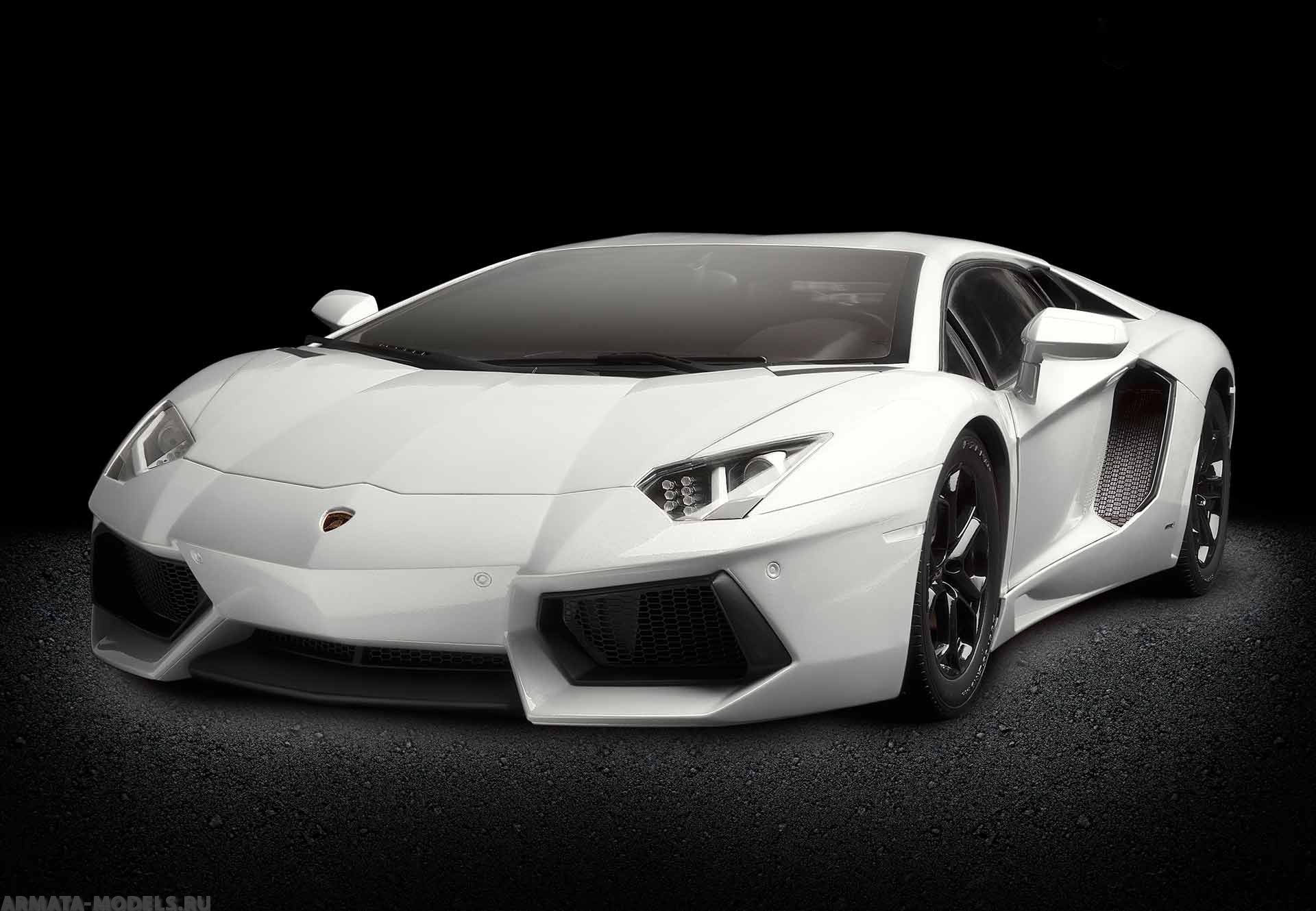 Lamborghini Aventador White Isis  (Глянцевый белый)