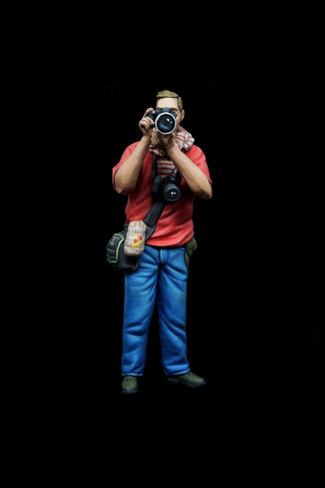 MP35-418 Пластиковая фигура  Professional photographer MIG Productions