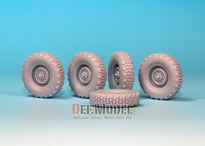 DW35022 Дополнение для моделей WW2 German Cargo truck Kfz.305 Sagged Wheel set (for Tamiya/italeri 1/48) DEF Model