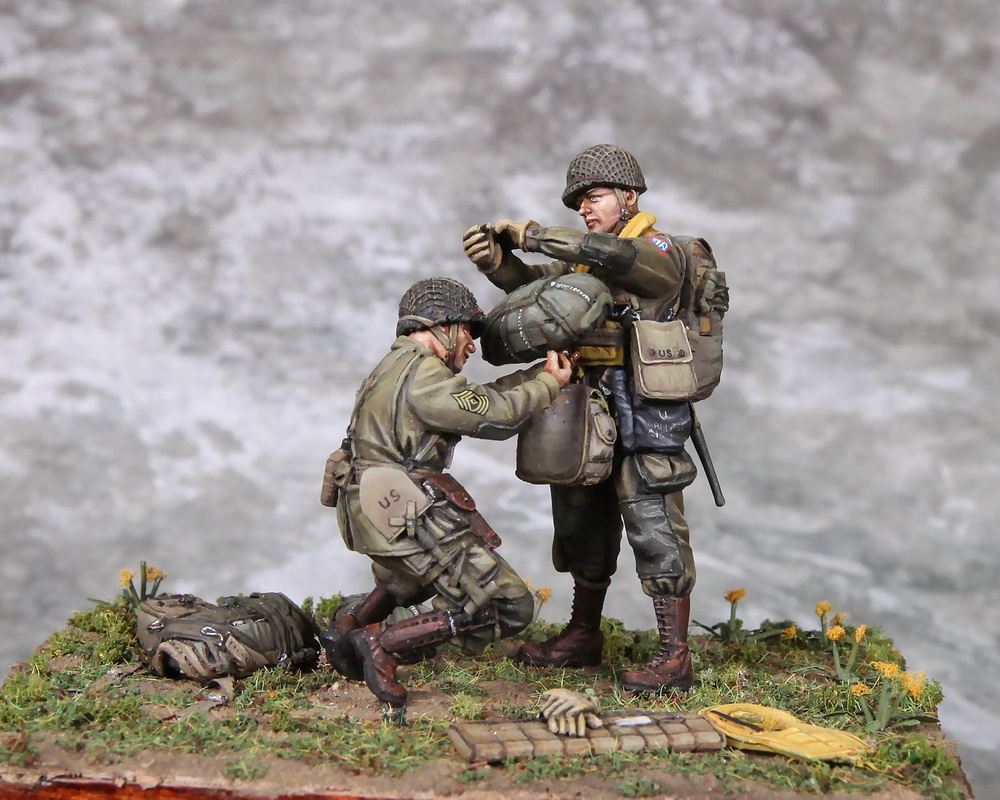 35185SOGA Major and First Sergeant  U.S. Army Airborne. D-Days.1944. SOGA Miniatures