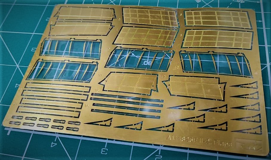 AM4825Ф Фототравление для модели Ил-2 Звезда. Закрылки, 1/48