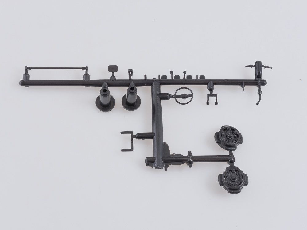 7043AVD Сборная модель МАЗ-6422 с полуприцепом МАЗ-9758 AVD Models