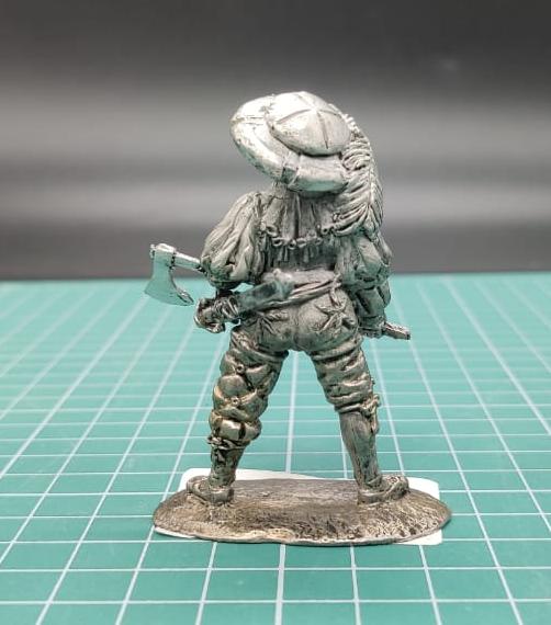 4235ТБ ВИМ, пеший ландскнехт с топором, 54 мм Три Богатыря