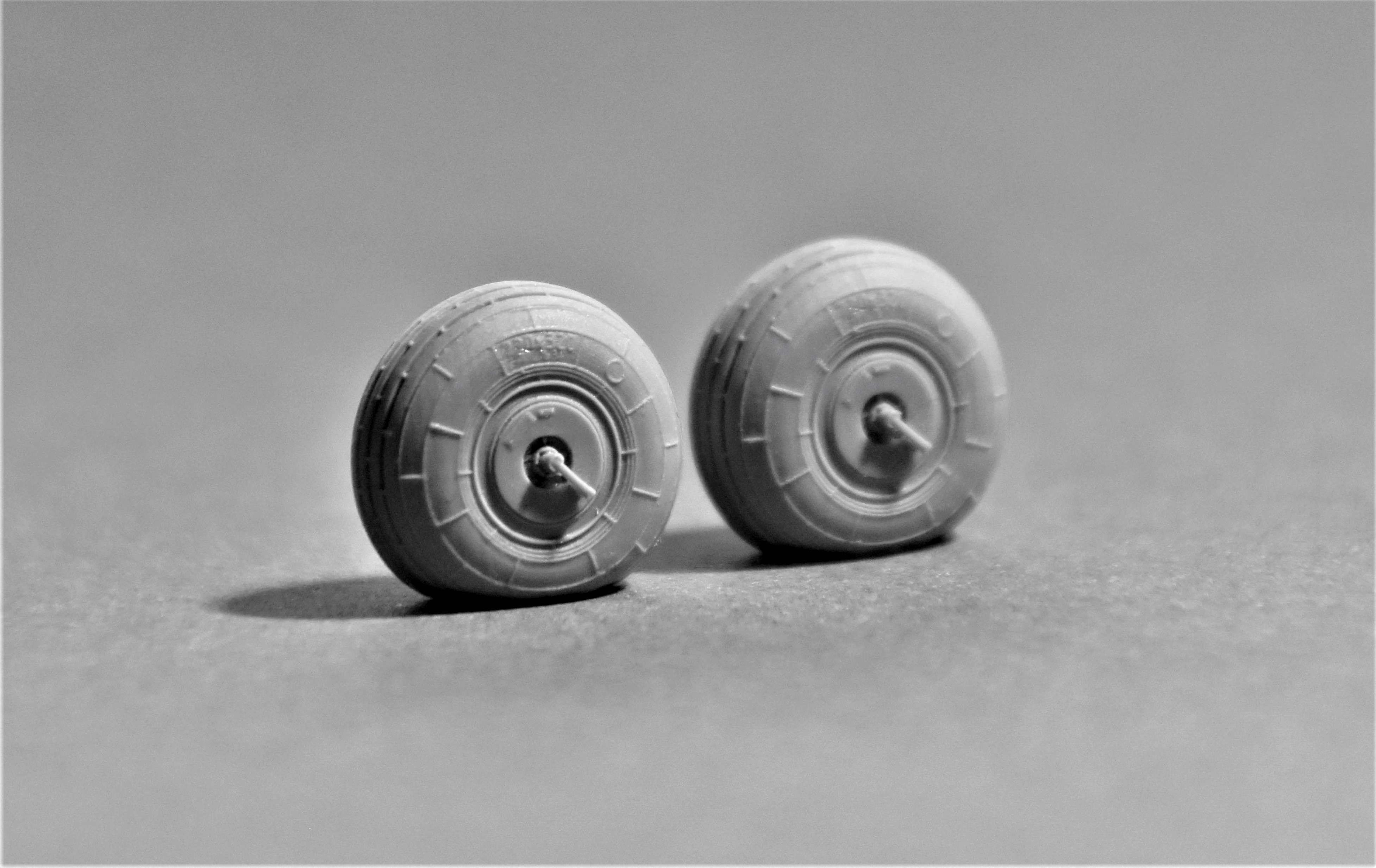 AM4841 Высокодетализированные колеса под нагрузкой Ми-24, Ми-35