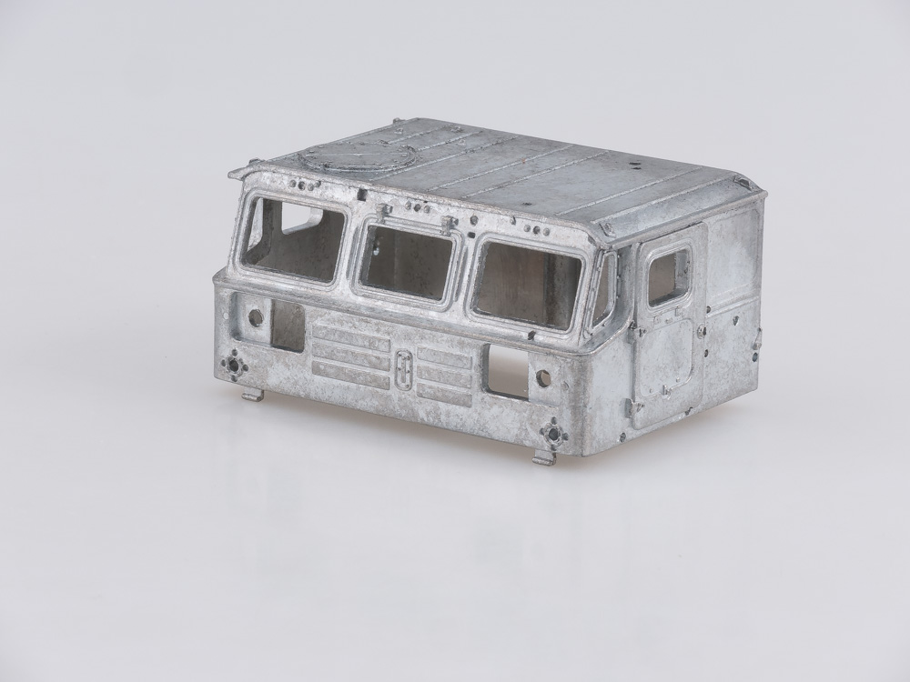 3007AVD Сборная модель Средний артиллерийский тягач АТС-59Г AVD Models