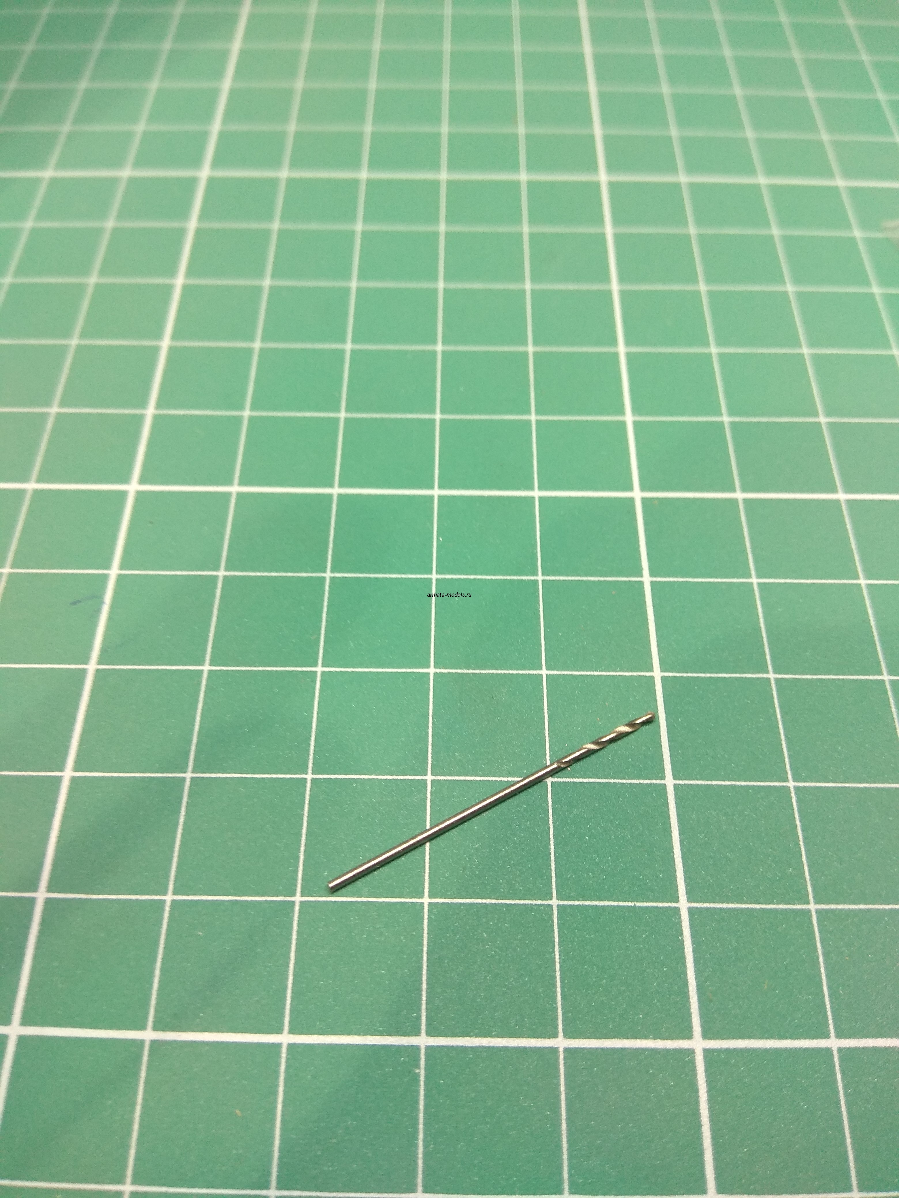 AMT010 Сверло 0.8