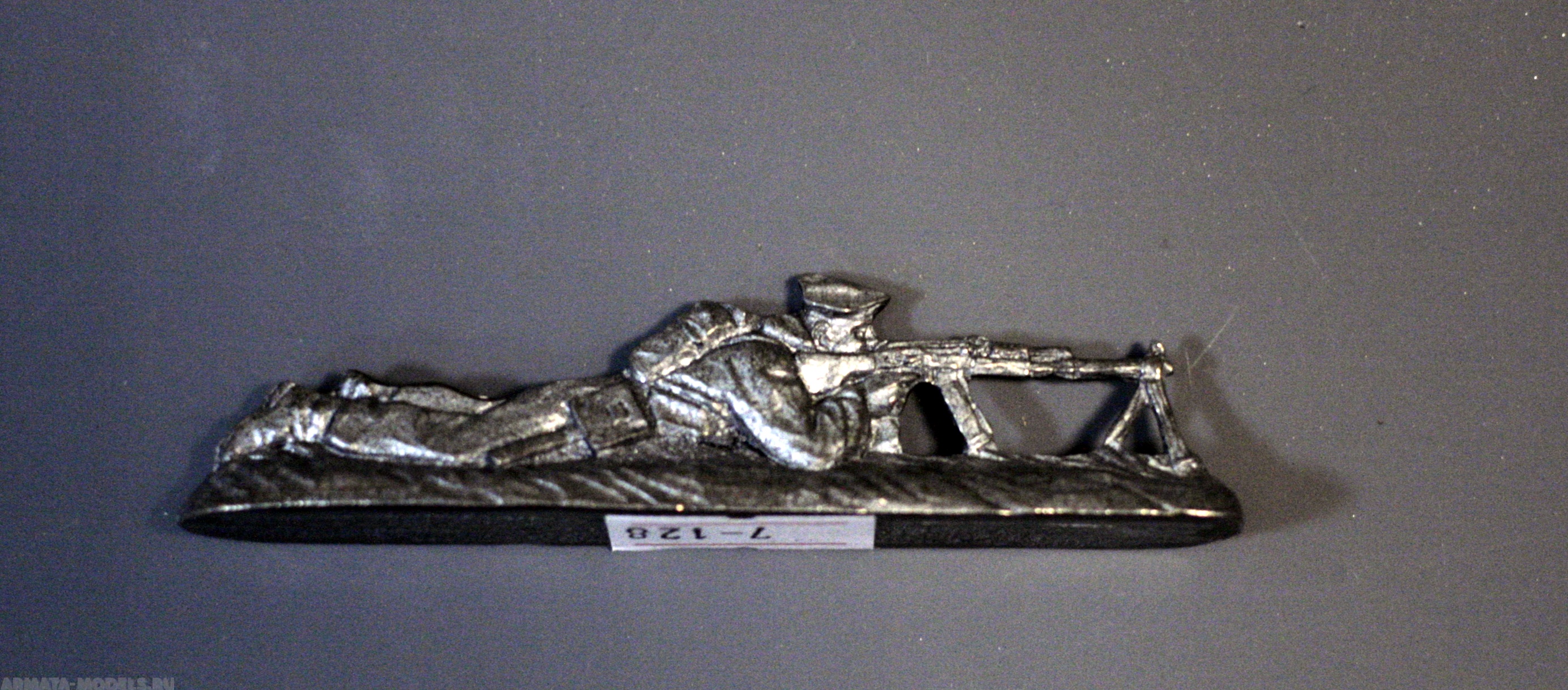 Н-7-128 ВДВ. Десантник с пулеметом Солдатики "Ура"