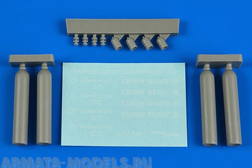 480101AERO  Compressed Gas Bottles (Carbon Dioxide) 1/48