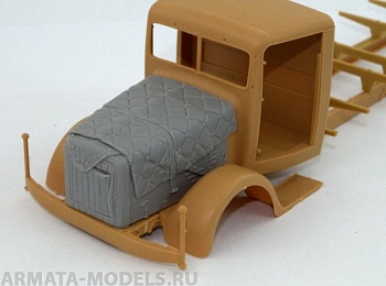 RE35-251 Дополнение для моделей Bussing-NAG 4500 engine deck with winter Canvas