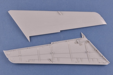 81808  Самолет F-86 Sabre Hobby Boss